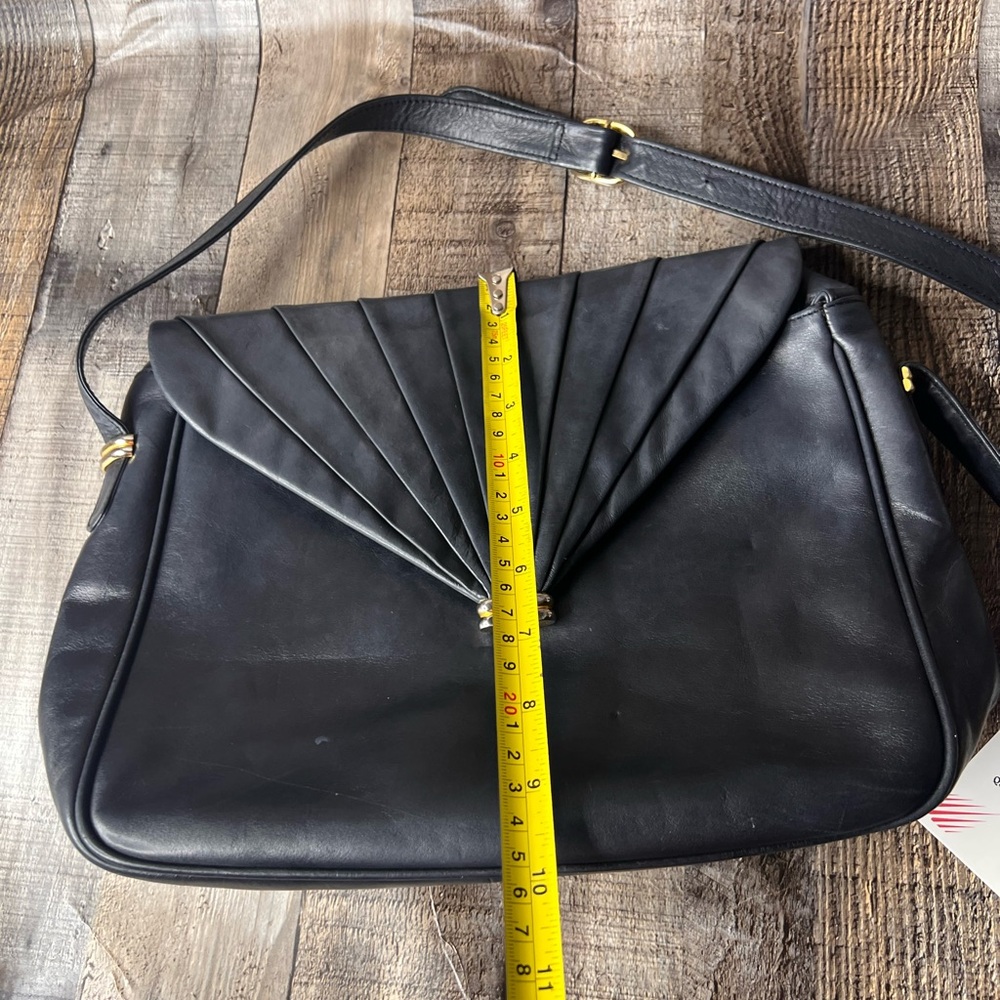 Ungaro Paris vintage Elegant dark blue Women's crossbody Bag - Picture 10 of 16
